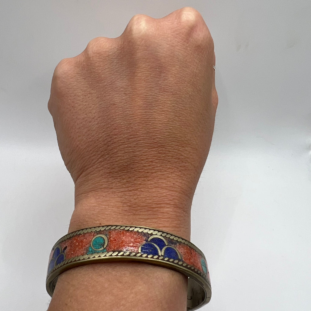 Pulsera Rígida Original de Nepal · Latón, Coral, Lapislázuli & Turquesa