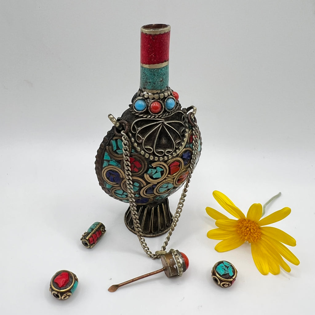 Perfumero Tibetano Grande — Plata Tibetana con Incrustaciones