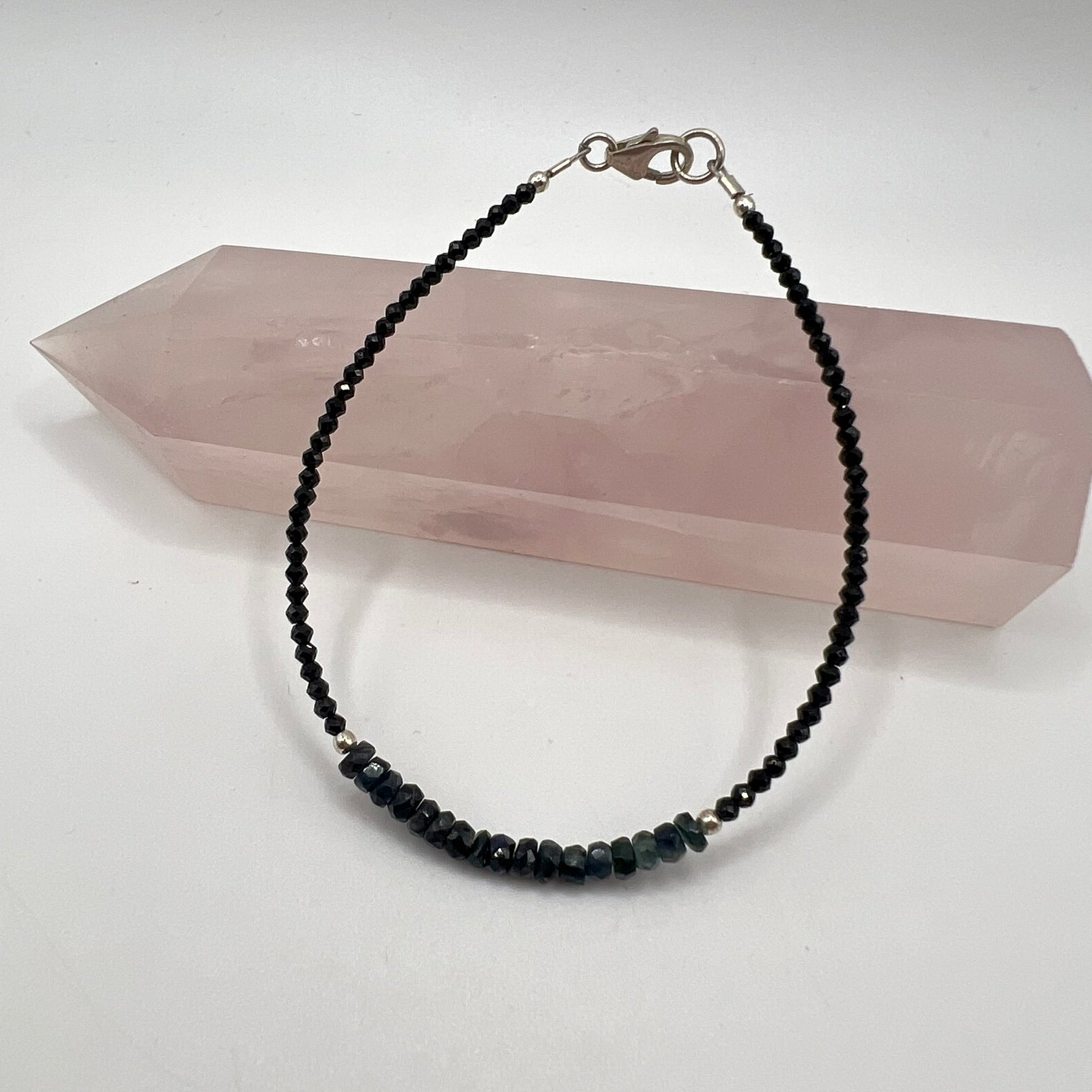 Pulsera Zafiro Azul y Espinela Negra