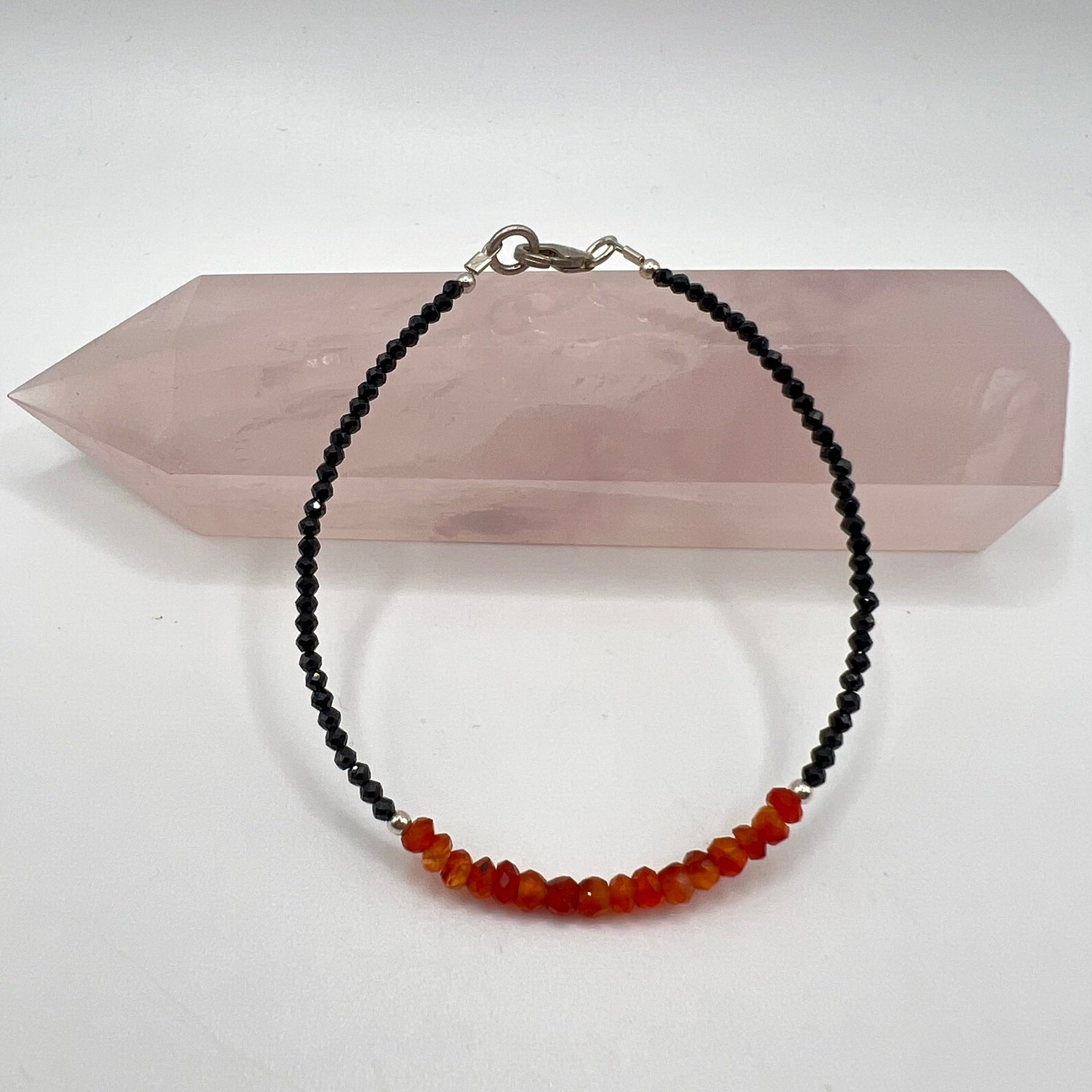 Pulsera Cornalina y Espinela Negra