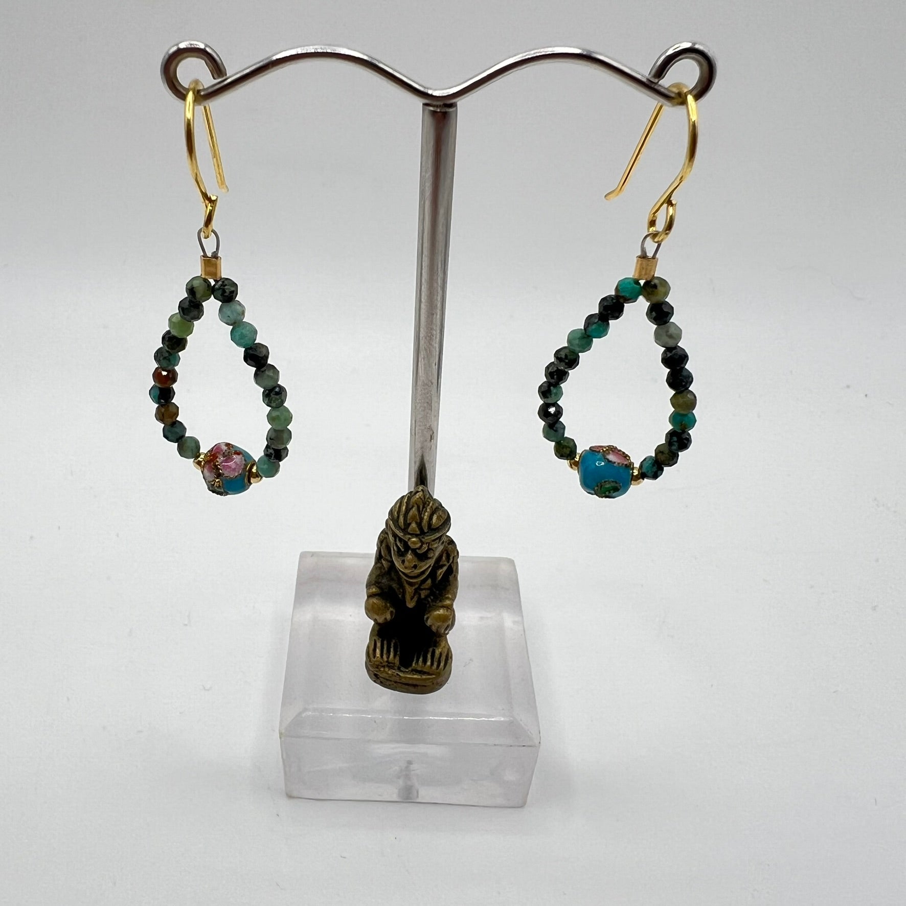 Pendientes Turquesa Africana y Cuenta Nepal