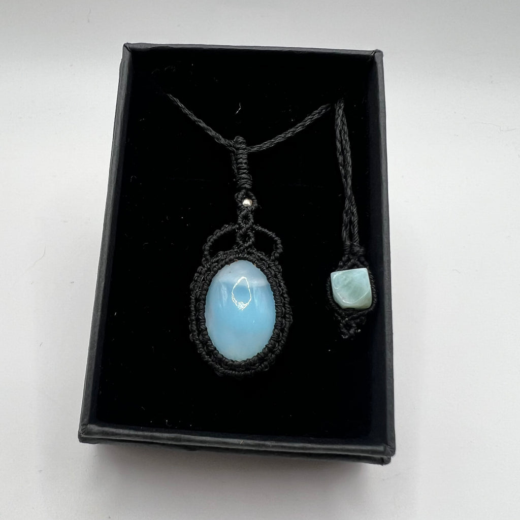 Colgante Larimar Micro-Macramé