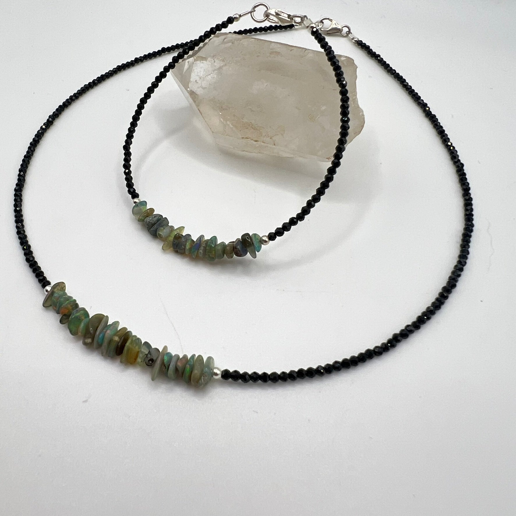 Conjunto Ópalo Australiano y Espinela