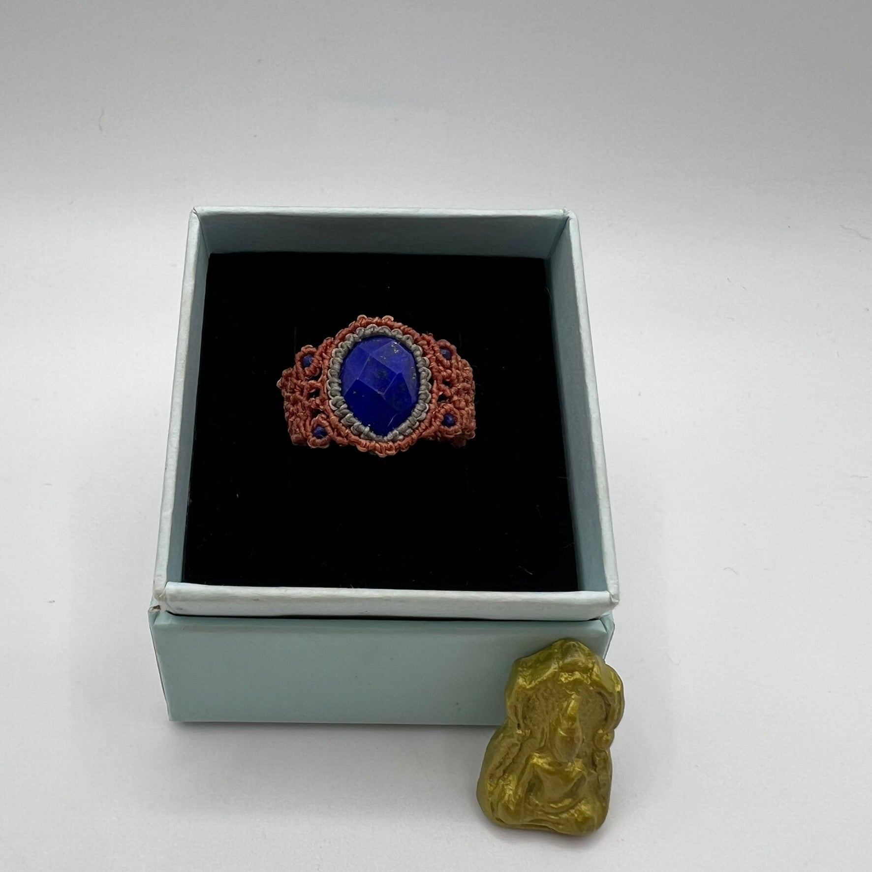 Anillo Lapislázuli Micro-Macramé