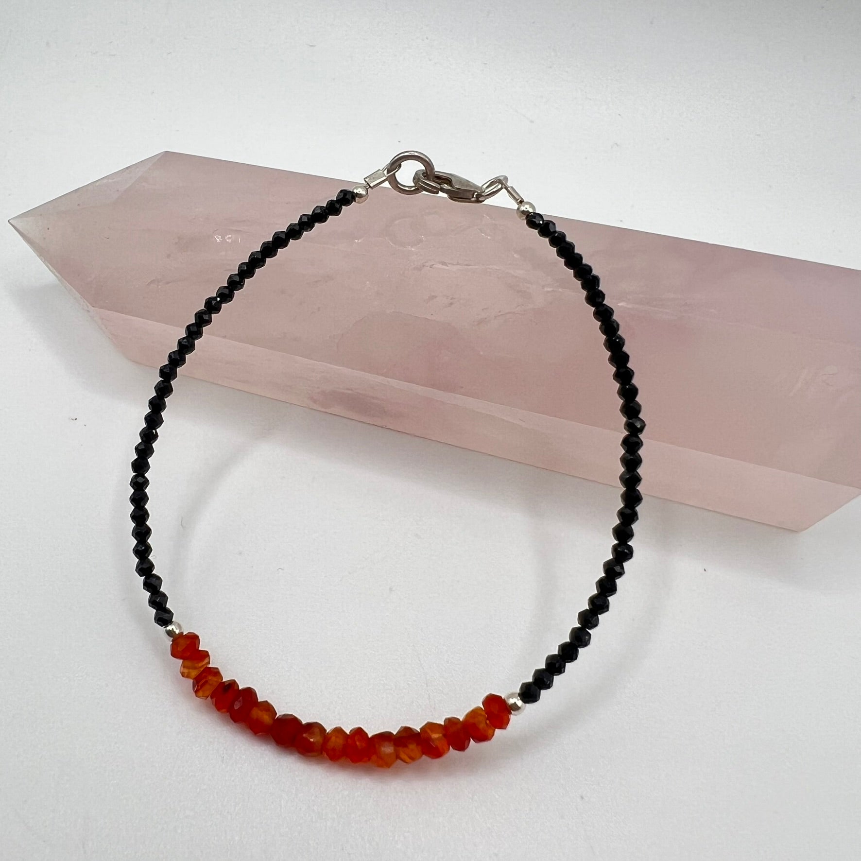 Pulsera Cornalina y Espinela Negra