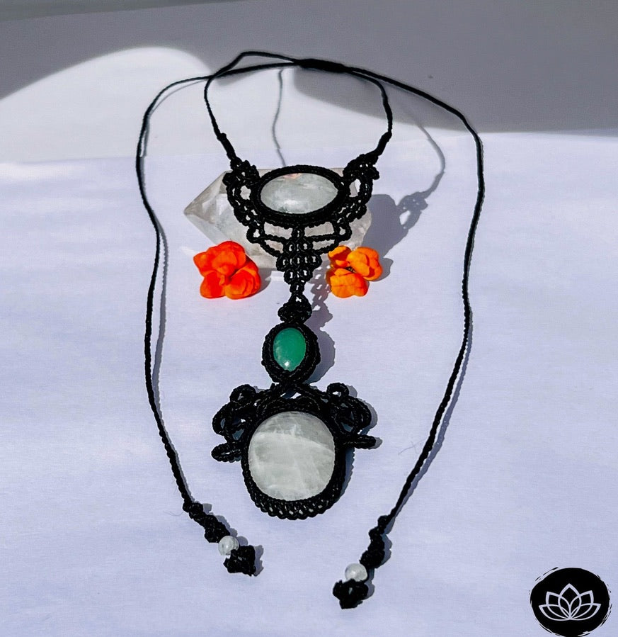 Collar Yangon  Piedra Luna & Crisoprasa