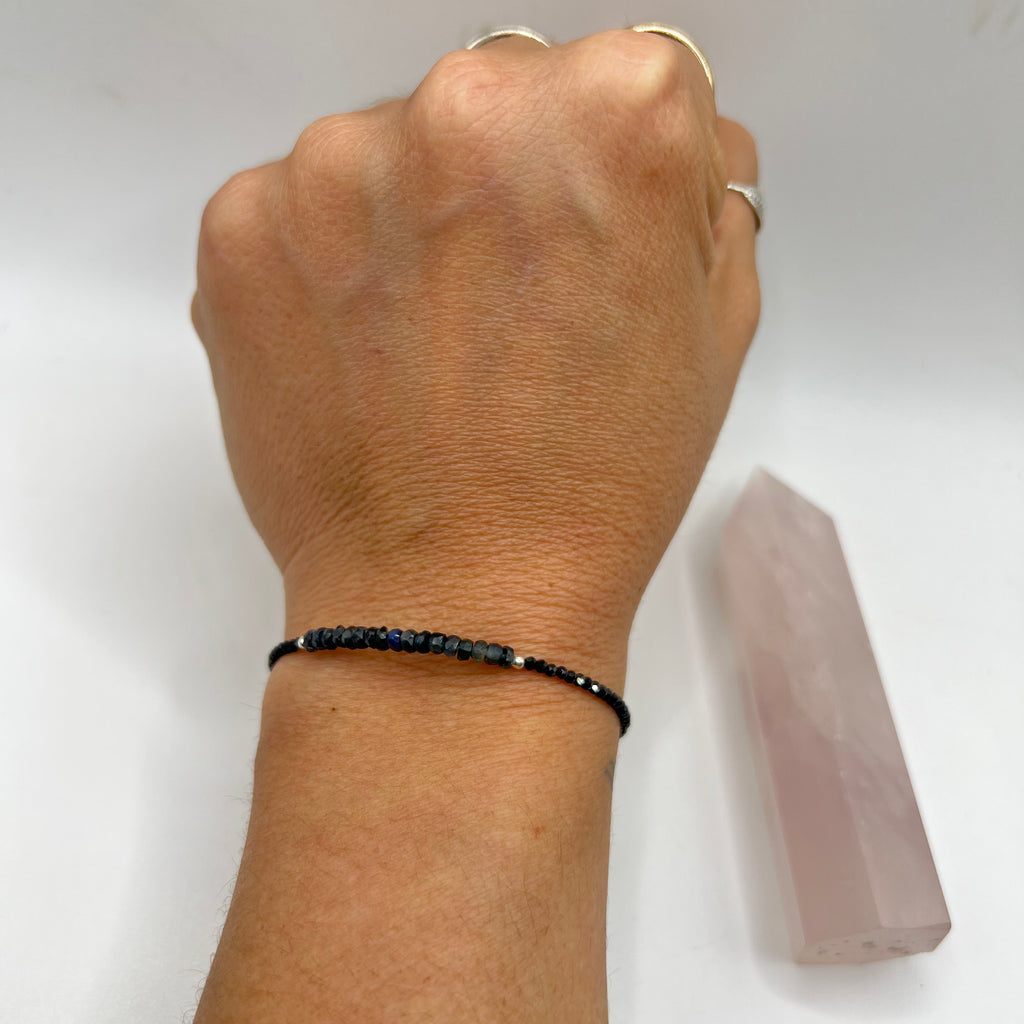 Pulsera Zafiro Azul y Espinela Negra