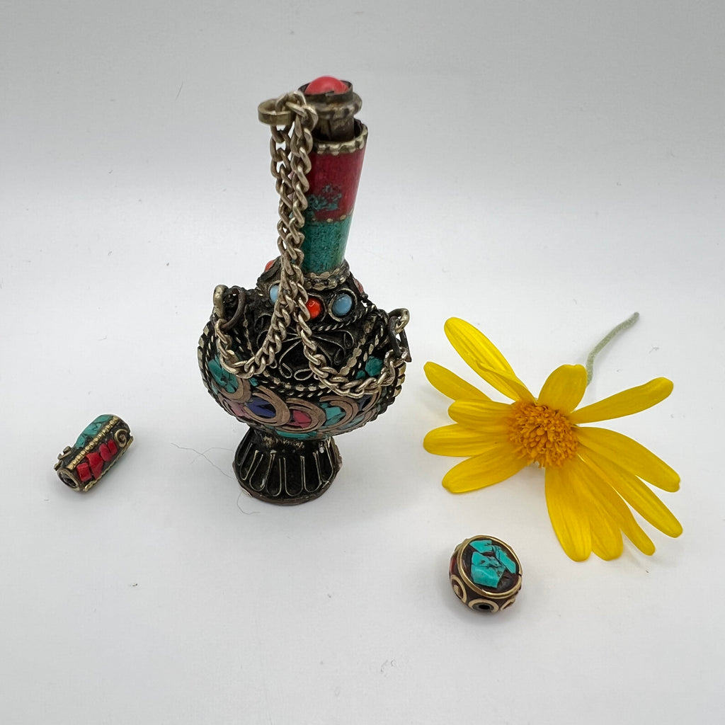 Perfumero Tibetano Mini — Plata Tibetana con Incrustaciones