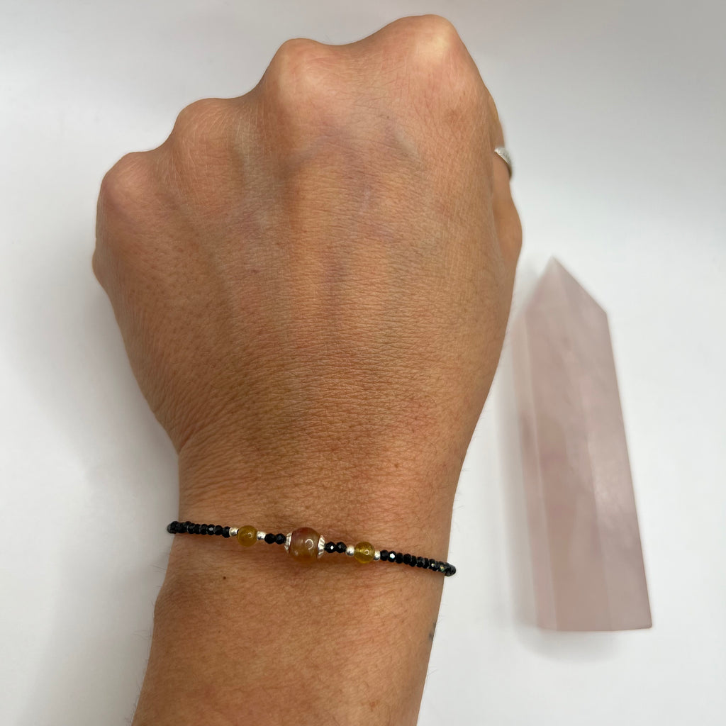 Pulsera Turmalina Rosa y Amarilla con Espinela Negra