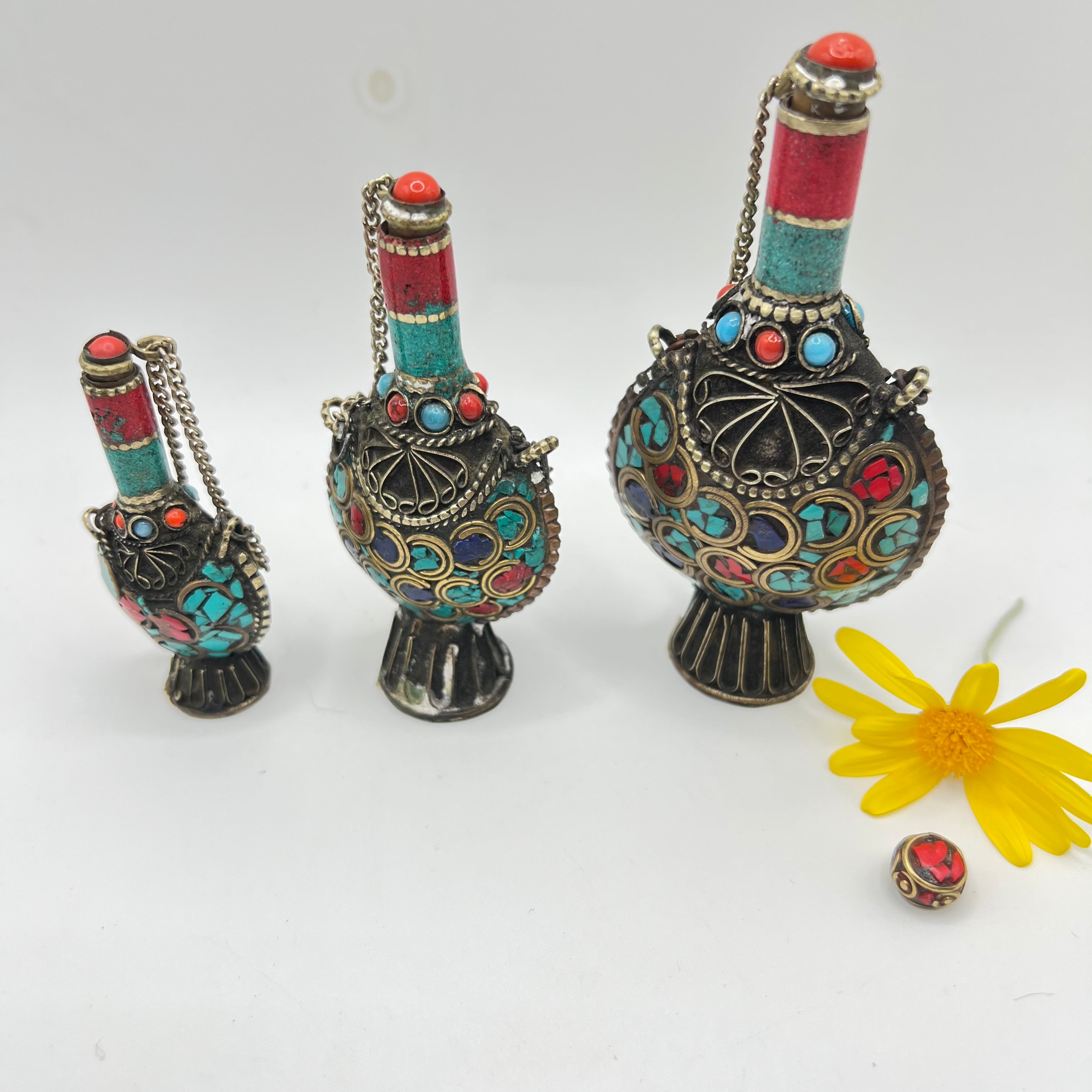 Perfumero Tibetano Grande — Plata Tibetana con Incrustaciones
