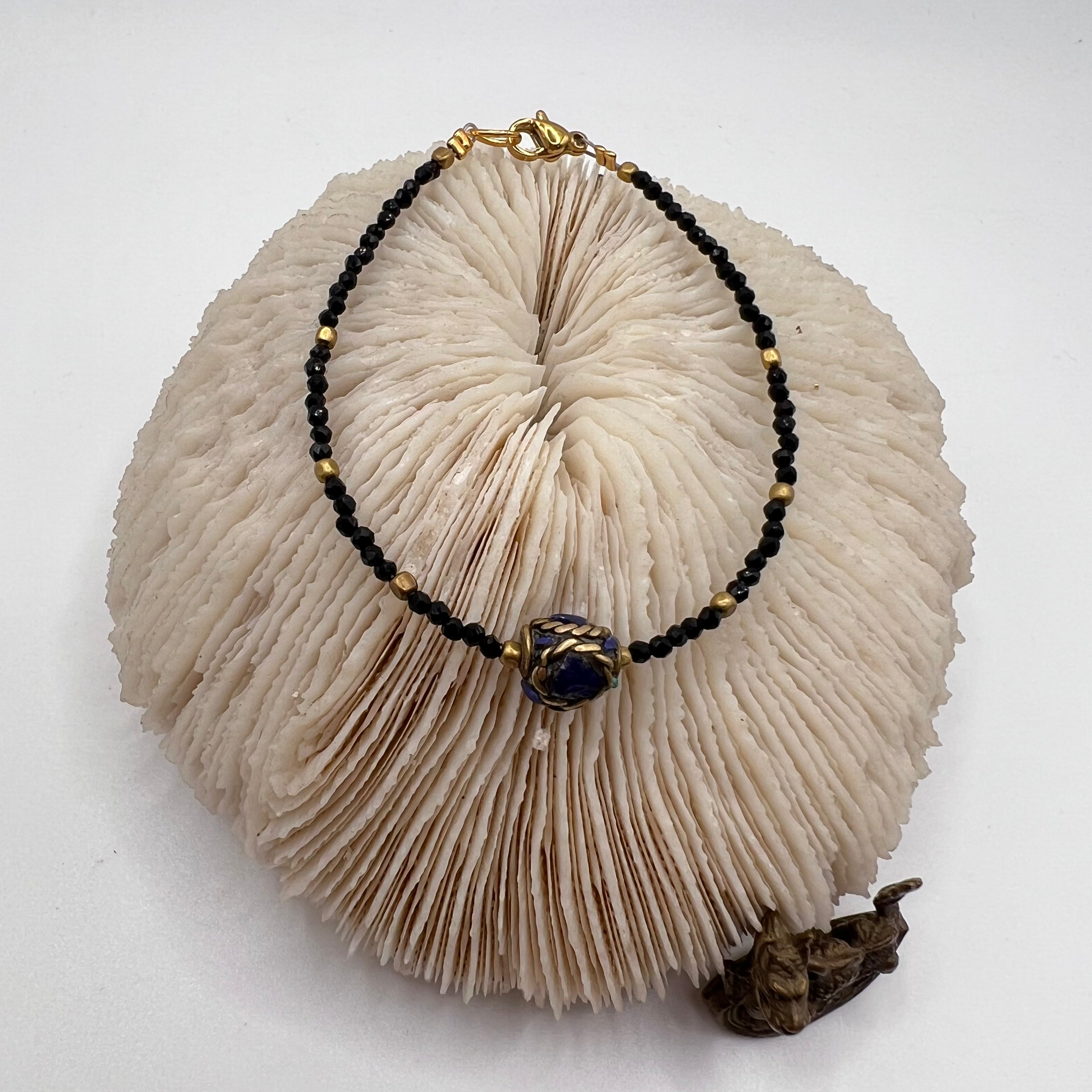 Pulsera Tibetana y Espinela Negra