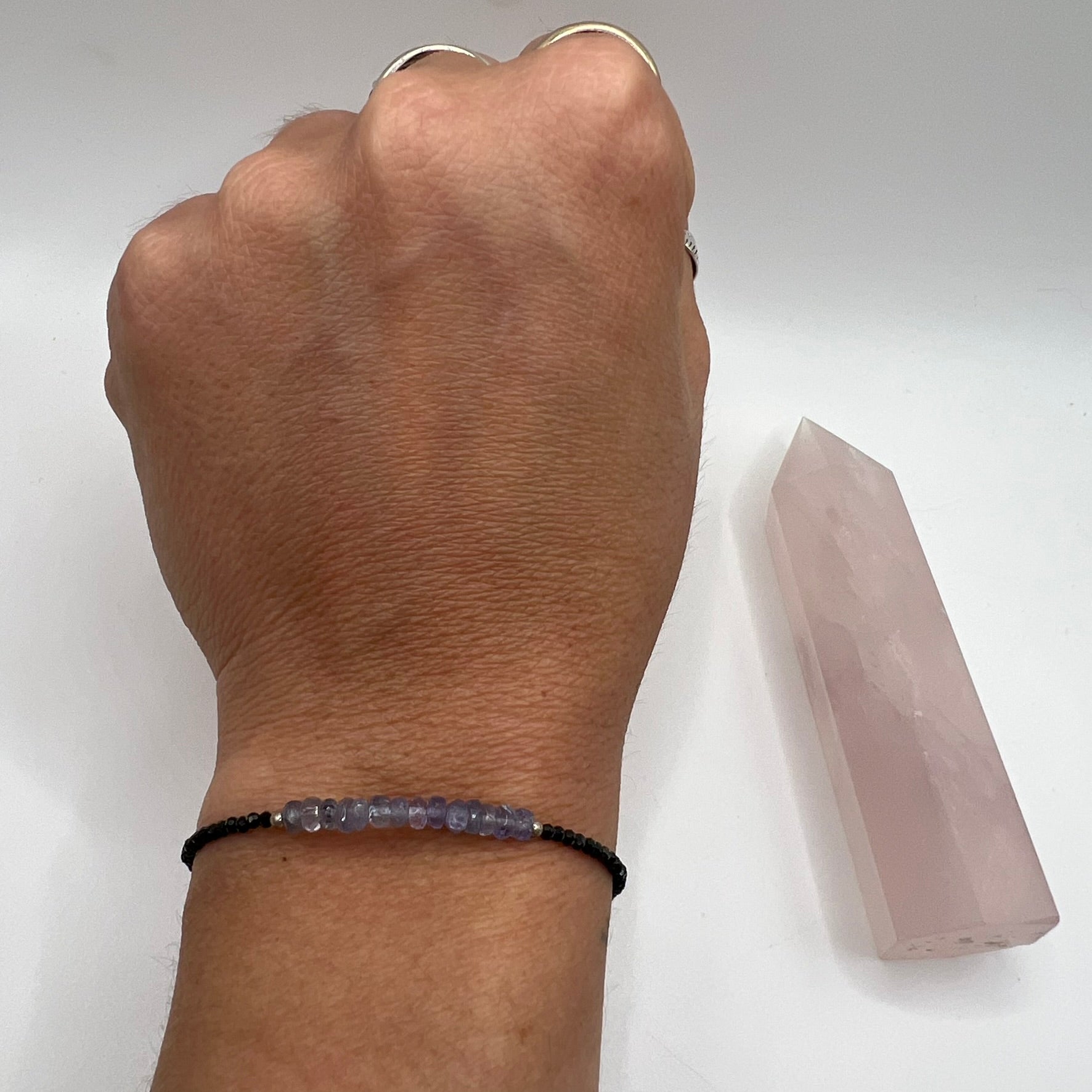 Pulsera Tanzanita y Espinela Negra