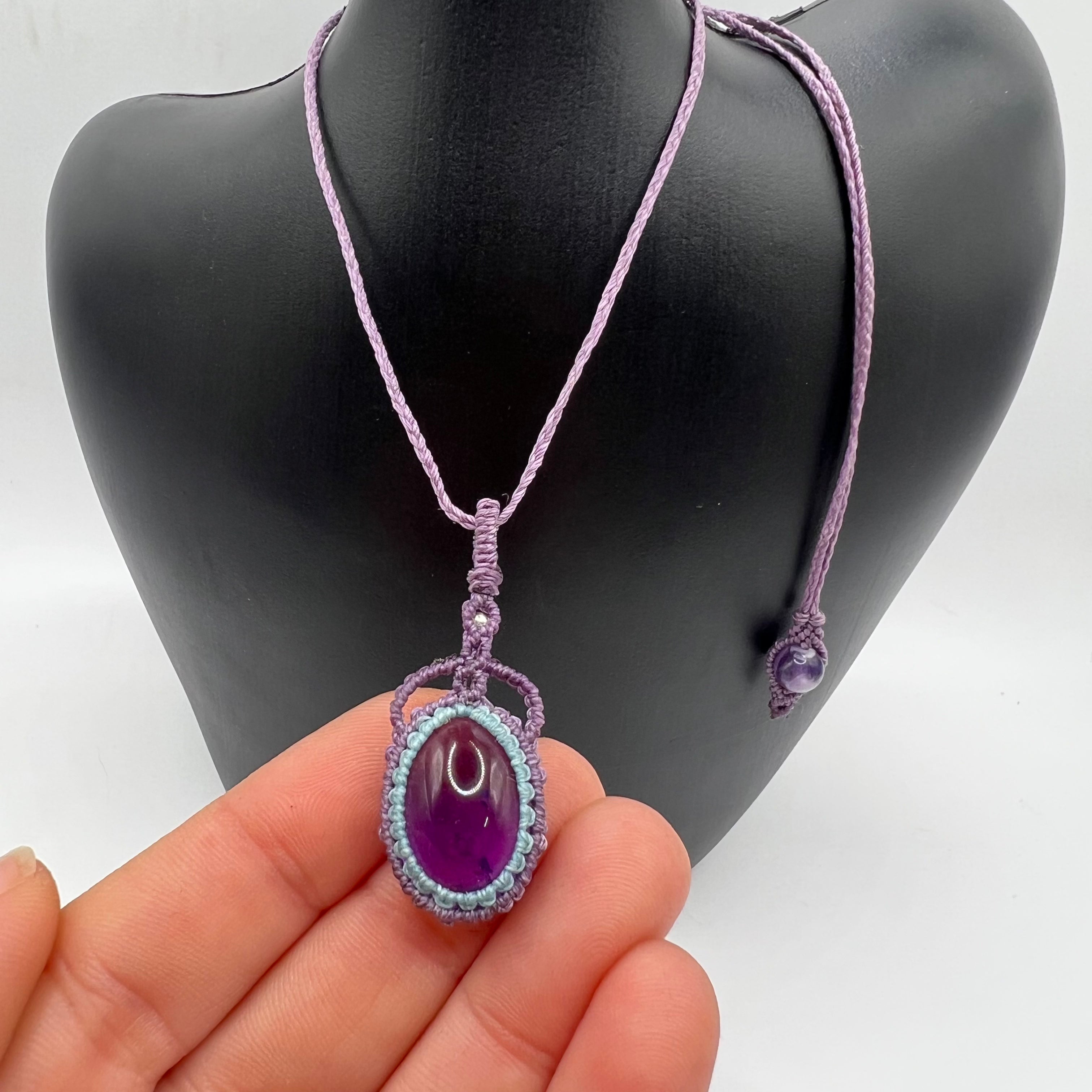 Colgante Amatista Micro-Macramé