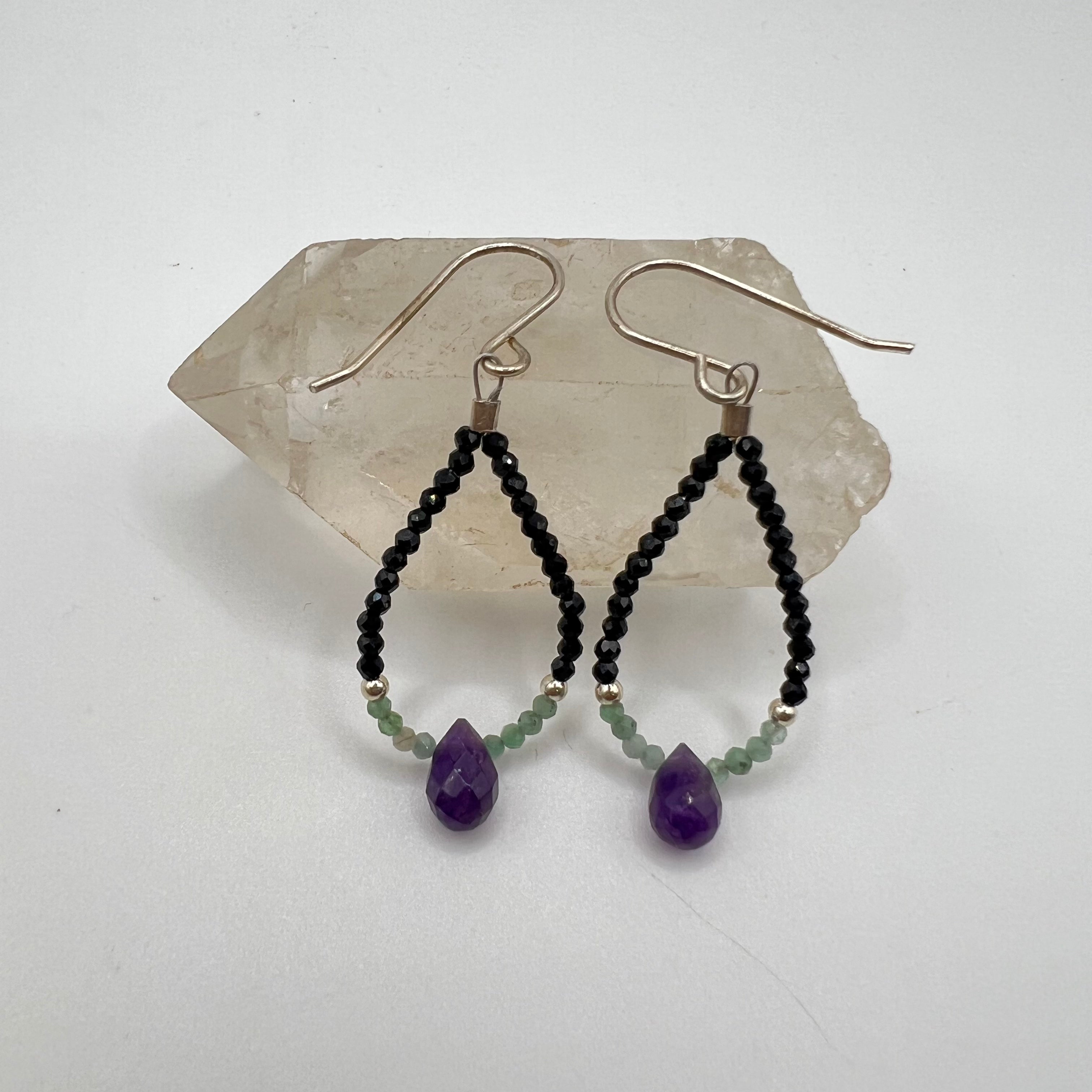 Pendientes Gotas de Amatista, Esmeralda y Espinela Negra