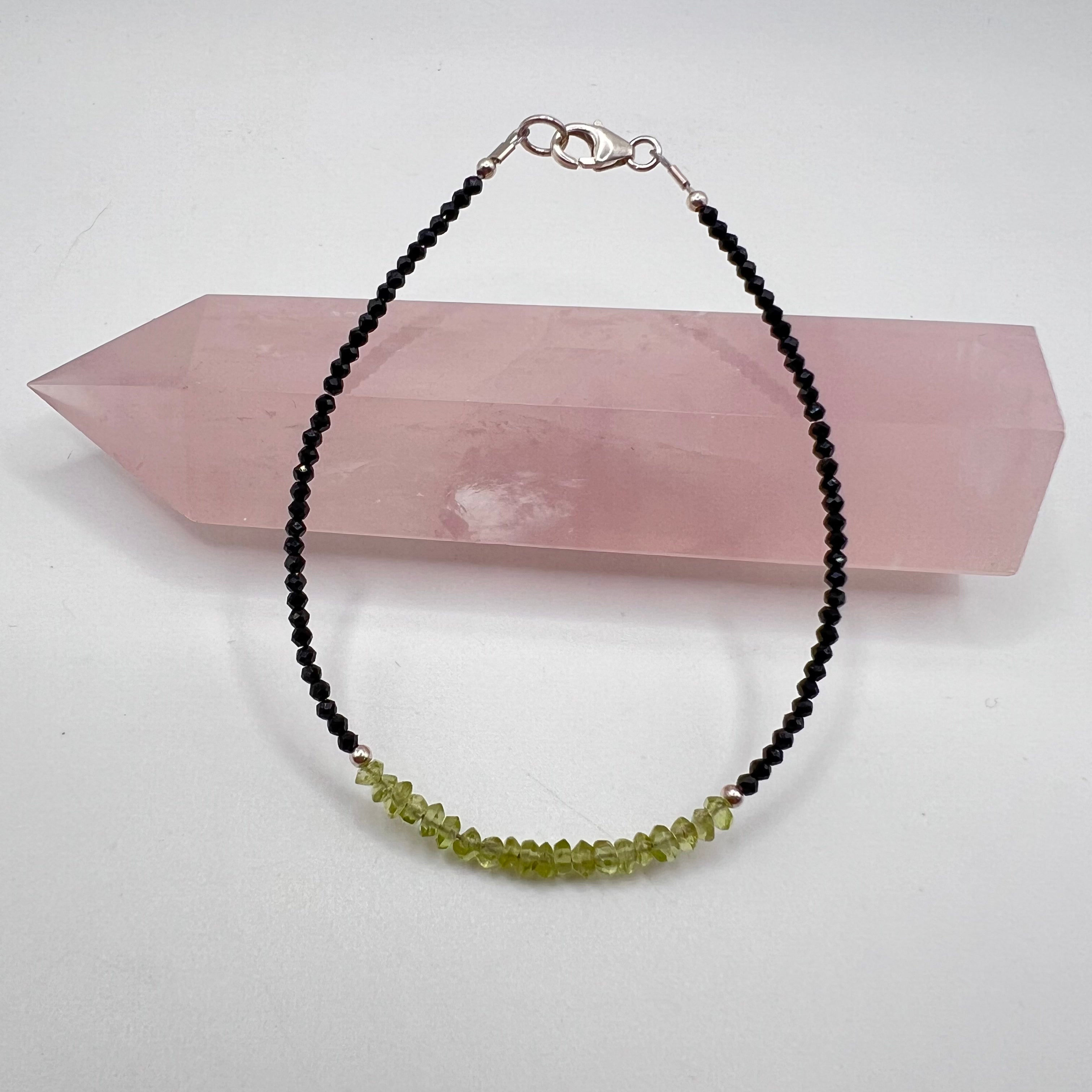 Pulsera Olivino & Espinela Negra