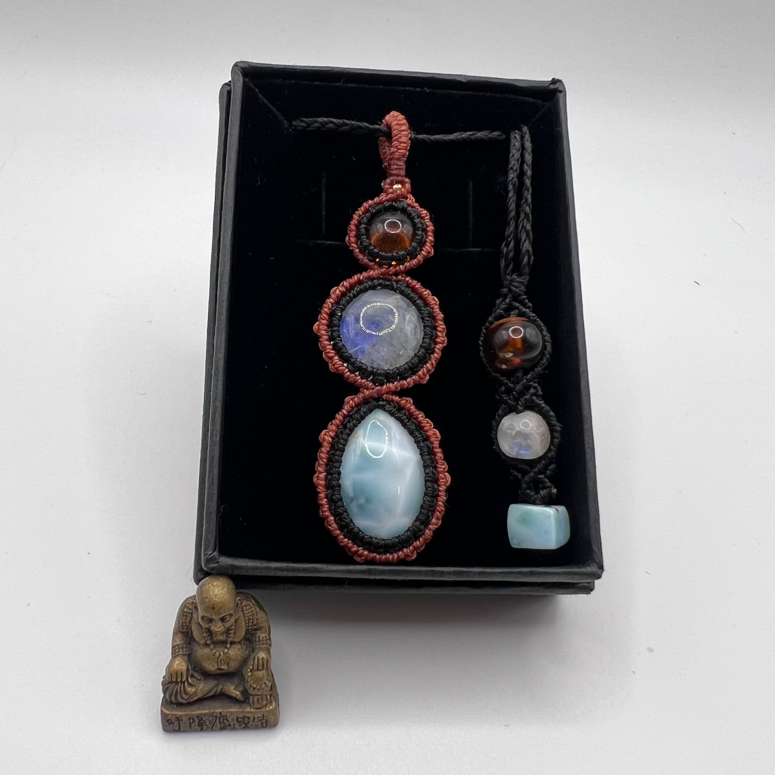 Elysium Deux – Larimar, Piedra Luna y Ámbar