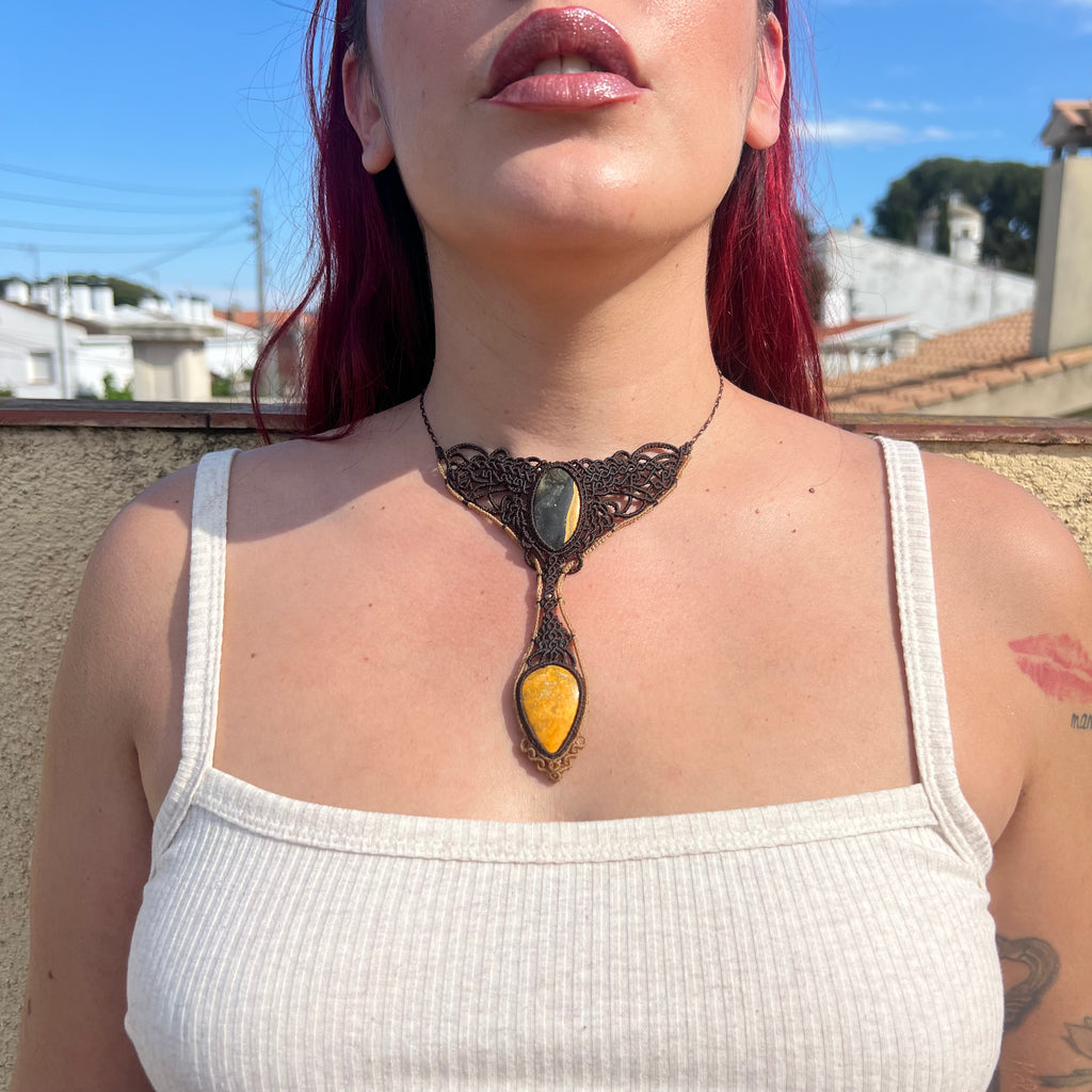 Necklace Jaspe Abejorro